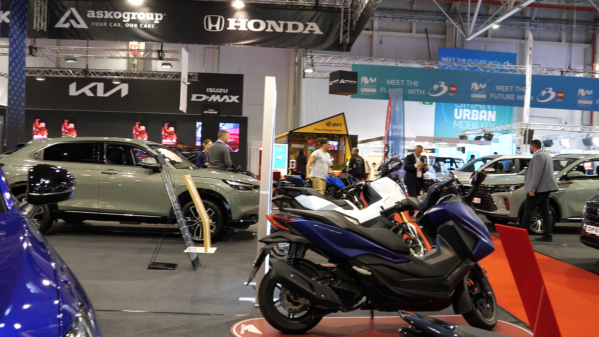 Miza pe mașini electrice » BYD și alți giganți auto își prezintă modelele cu care vor să cucerească piața la Salonul Auto de la București