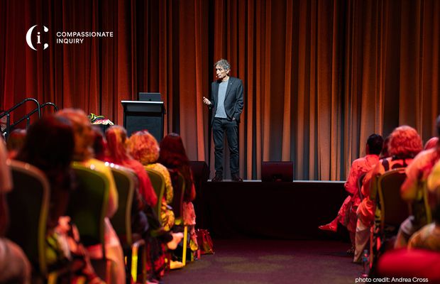 ReConnect 2025: Evenimentul care schimbă perspectiva asupra dependențelor, cu Dr. Gabor Maté la București