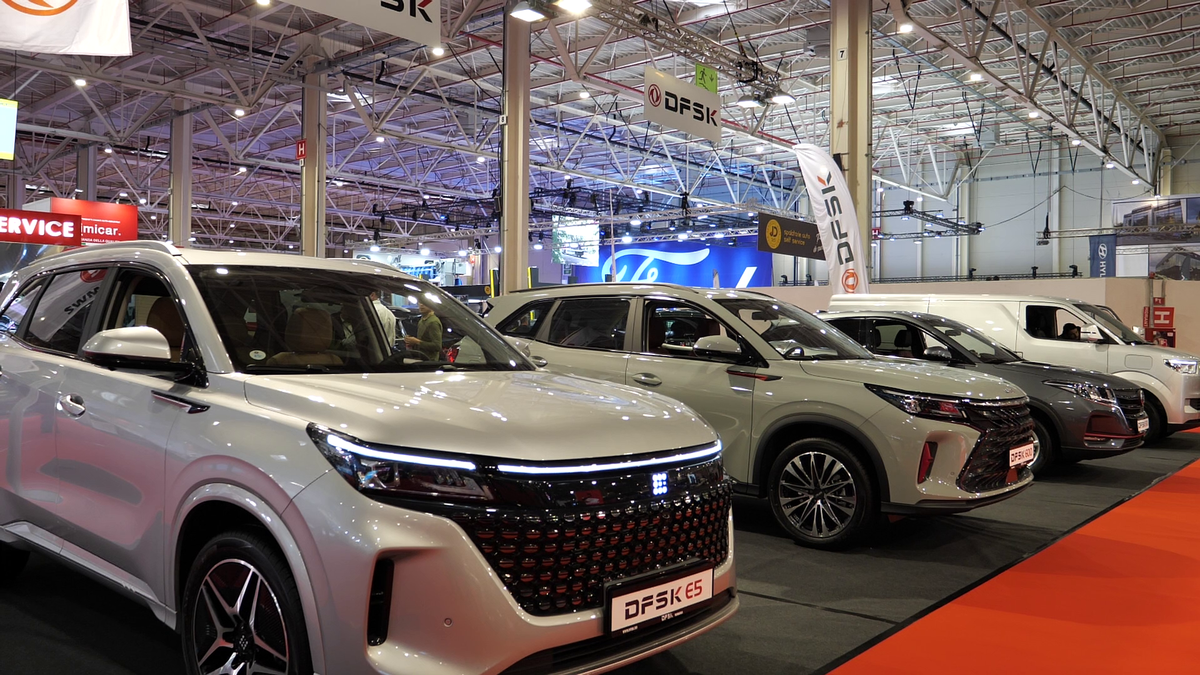 Miza pe mașini electrice » BYD și alți giganți auto își prezintă modelele cu care vor să cucerească piața la Salonul Auto de la București