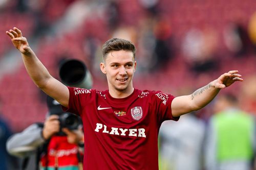 Cristi Balaj, președintele de la CFR Cluj, a dezvăluit că va lua în calcul orice ofertă pentru Louis Munteanu (23 de ani), atacantul echipei. Inclusiv dacă aceasta va veni de la FCSB/ FOTO Imago Images