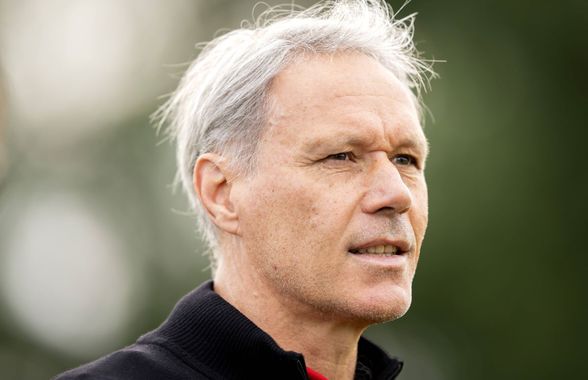 Marco van Basten a dat de pământ cu fosta sa echipă: „Au fost aduși prea mulți pigmei și măscărici”