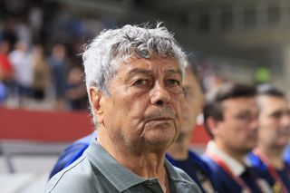 Mutările pregătite de Mircea Lucescu » Naționala se reconfigurează pentru meciul cu Moldova