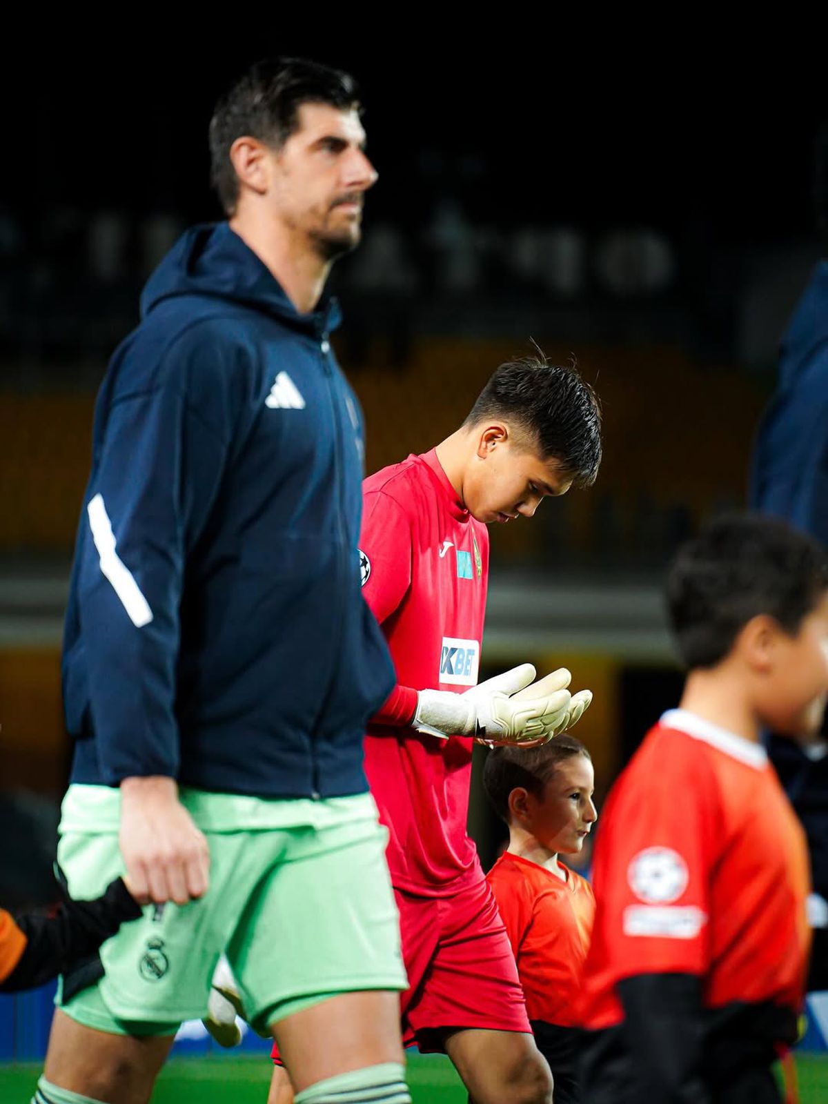 La 18 ani a jucat în Liga Campionilor contra lui Real Madrid, dar alt detaliu i-a uimit pe fani: „E mama sau sora ta?”