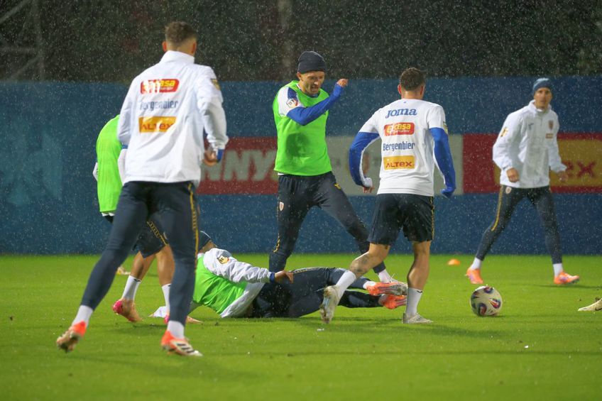 Florin Tănase, la antrenamentul naționalei României/ foto: FRF