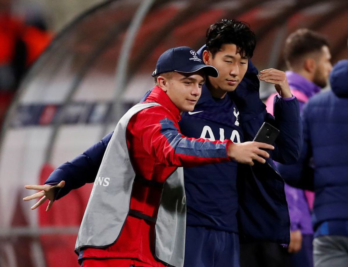 STEAUA ROȘIE - TOTTENHAM 0-4 // FOTO+VIDEO Gestul care a emoționat lumea fotbalului » Son și-a lipit mâinile, ca într-o rugăciune: „Acest gol e pentru tine, André!”
