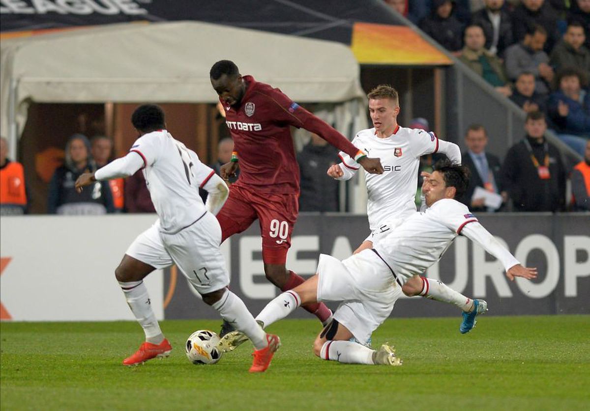 CFR CLUJ - RENNES // FOTO + VIDEO Atmosferă superbă în Gruia! 10.000 de fani clujeni alături de campioană în bătălia pentru primăvara Europa League