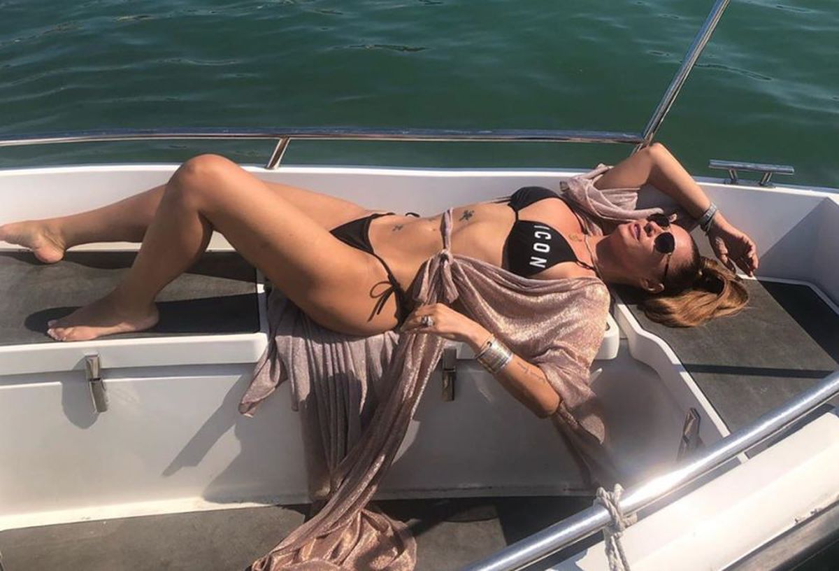 Fotografia controversată publicată de Anamaria Prodan » Impresara are cetăţenia americană, dar s-a întâlnit cu un înalt oficial rus! Ce a spus despre acesta