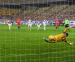 VIDEO+FOTO Sergiu Buș, ratare incredibilă în FCSB - FC Botoșani » Man l-a salvat pe respingere