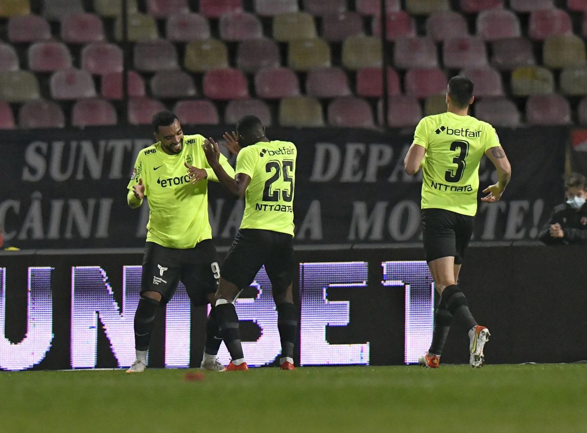 Jucătorii lui Dinamo, prestație de coșmar cu CFR Cluj! Sorescu și încă un dinamovist au fost cei mai slabi