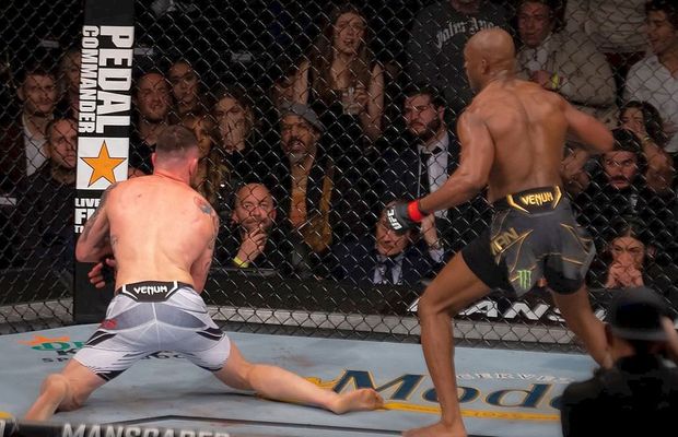 Kamaru Usman își păstrează centura UFC! L-a învins pe Colby Covington după o luptă spectaculoasă