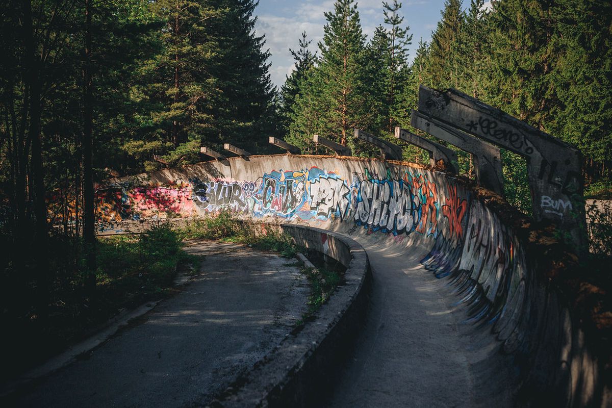 Nu doar în România dispar stadioane » Cum arată mai multe mari arene din toate colţurile lumii lăsate de izbelişte