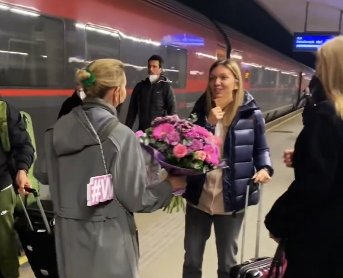 Simona Halep, primire de gală la Linz! Barbara Schett și directoarea turneului au așteptat-o în gară