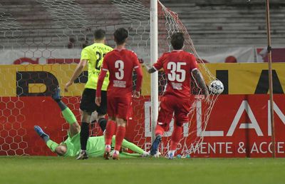 Dinamo, „tocată” în direct: „Jucătorii sunt resemnați, de parcă ar fi retrogradat deja”