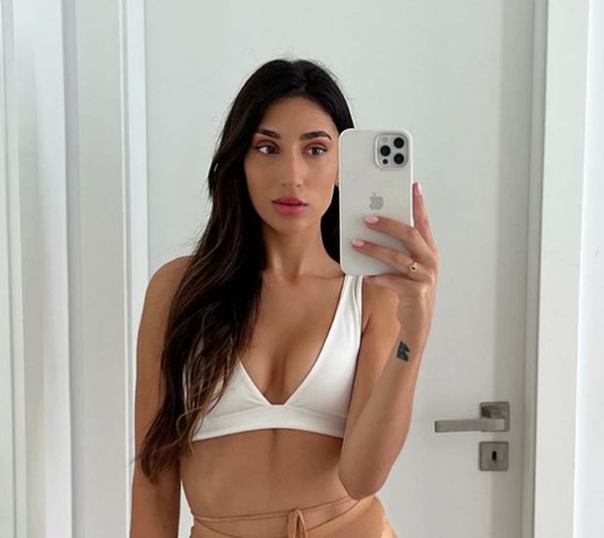 Imagini spectaculoase cu Ana Sampaio, iubita lui Diogo Viana de la FC Argeș