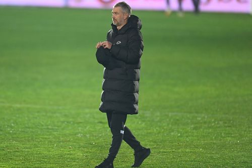 FC Voluntari și FCSB au remizat, scor 0-0, în etapa #15 din Liga 1. Edi Iordănescu, antrenorul vicecampioanei, reclamă un posibil penalty neacordat echipei sale în prima repriză.