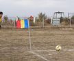 Cum se joacă un meci în județeana din Călărași? De la baros la fotbal, cu o vizită prin cimitir! „Sunteți nebuni? Îi luăm tare, îi punem pe calea ferată!”