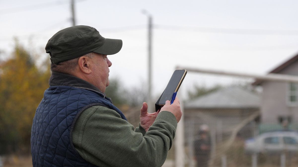 Cum se joacă un meci în județeana din Călărași? De la baros la fotbal, cu o vizită prin cimitir! „Sunteți nebuni? Îi luăm tare, îi punem pe calea ferată!”