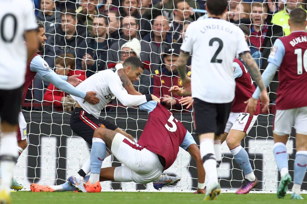 Ronaldo, imagini nemaivăzute în cariera sa! » S-a întâmplat în meciul Aston Villa - Manchester United