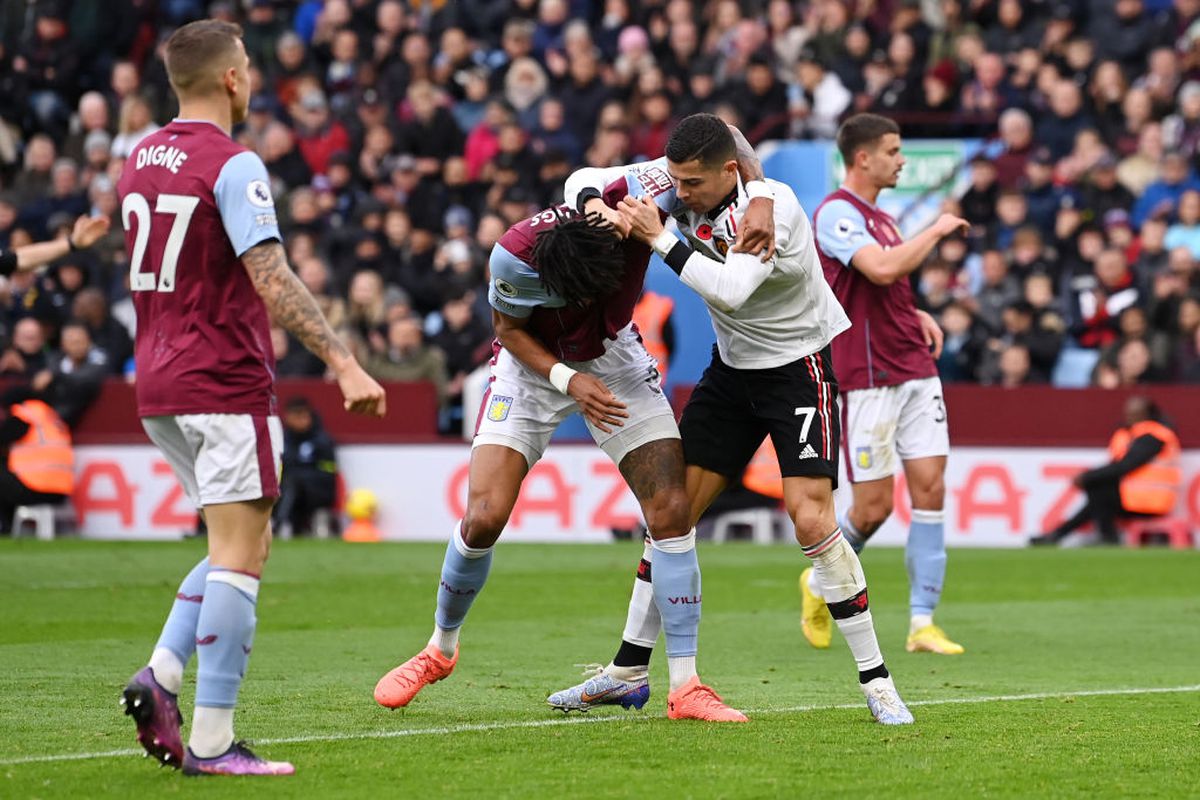 Ronaldo, imagini nemaivăzute în cariera sa! » S-a întâmplat în meciul Aston Villa - Manchester United