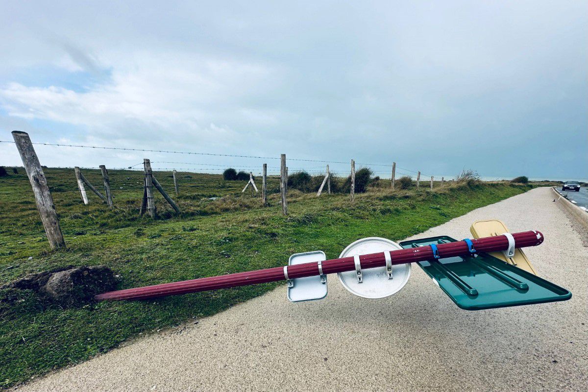 Furtuna Ciaran a lovit Europa! Vedeta din Serie A și-a luat cizmele și a ieșit pe străzi pentru a ajuta la curățenie