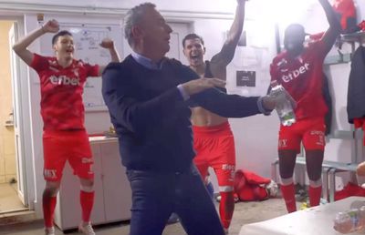 Cum a comentat fostul idol din „Ștefan cel Mare” imaginile cu Rednic dansând de bucurie că a bătut-o pe Dinamo