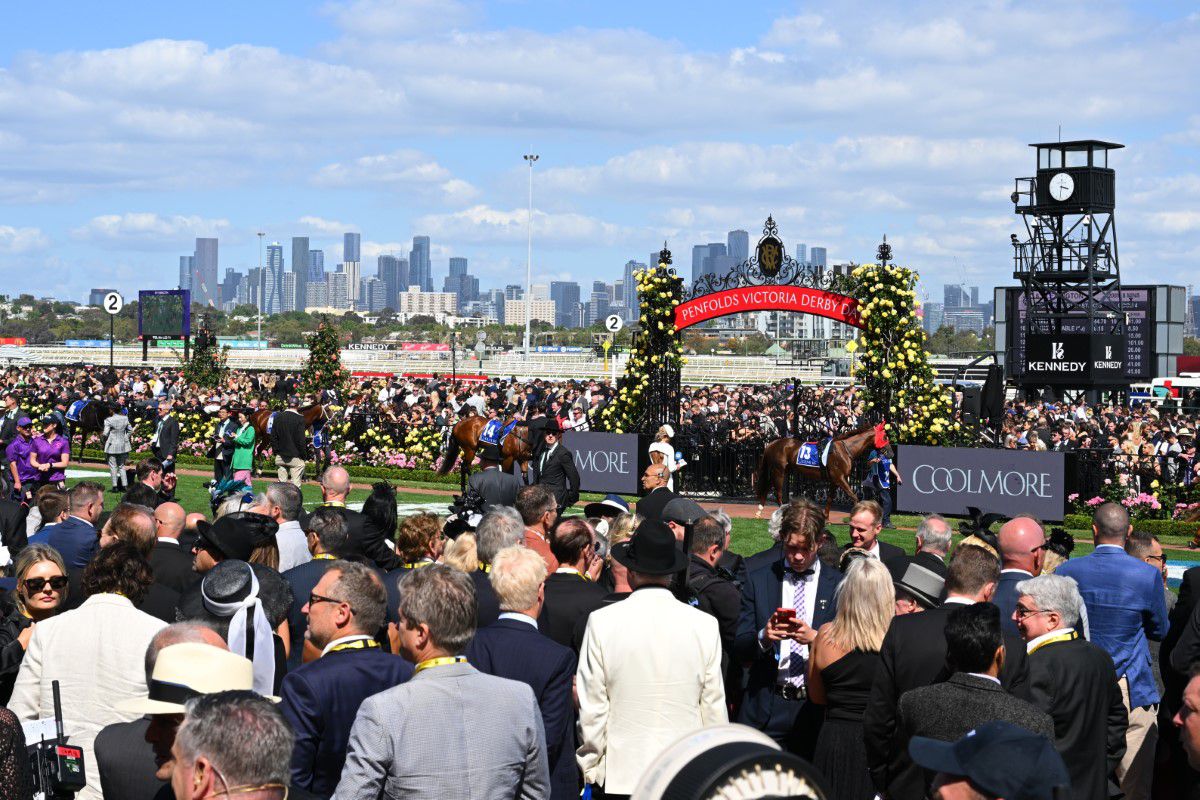Imagini incredibile în Australia! Ce s-a întâmplat la Victoria Derby Day 2023