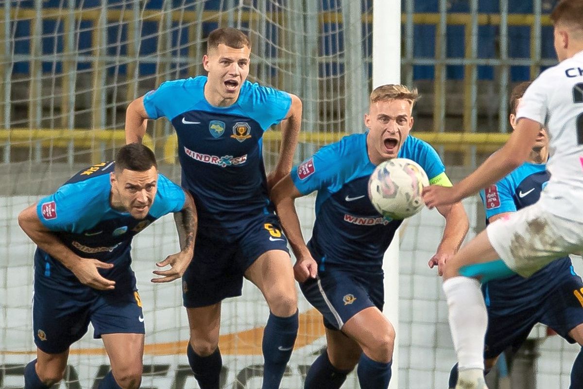 Fotbal în timpul războiului » Record all-time: cât a putut să dureze un meci din prima ligă a Ucrainei: raidurile aeriene au provocat HAOS