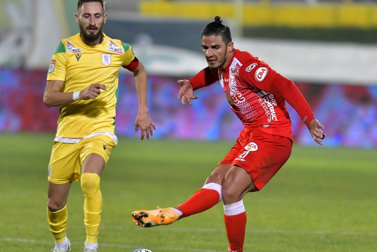 Transfer surpriză în Liga 2 » Au adus fotbalistul străin cu peste 200 de meciuri în Superligă: „S-a alăturat familiei noastre”