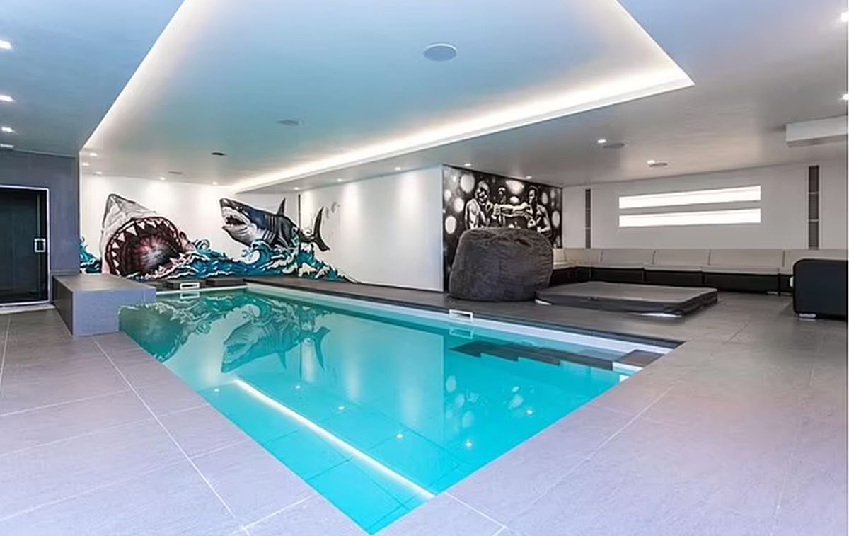 Imagini impresionate cu vila scoasă la vânzare de Benjamin Mendy