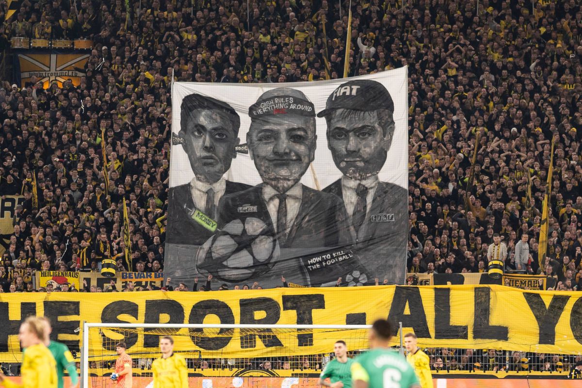 Fanii Borussiei Dortmund, atac la adresa UEFA și a conducerii lui Newcastle: „Nu vă interesează sportul, vă pasă doar de bani!”