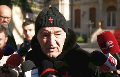 Plătește Becali banii sau l-a păcălit pe Dennis Man? Înțelegerea secretă pe care și-a asumat-o patronul FCSB