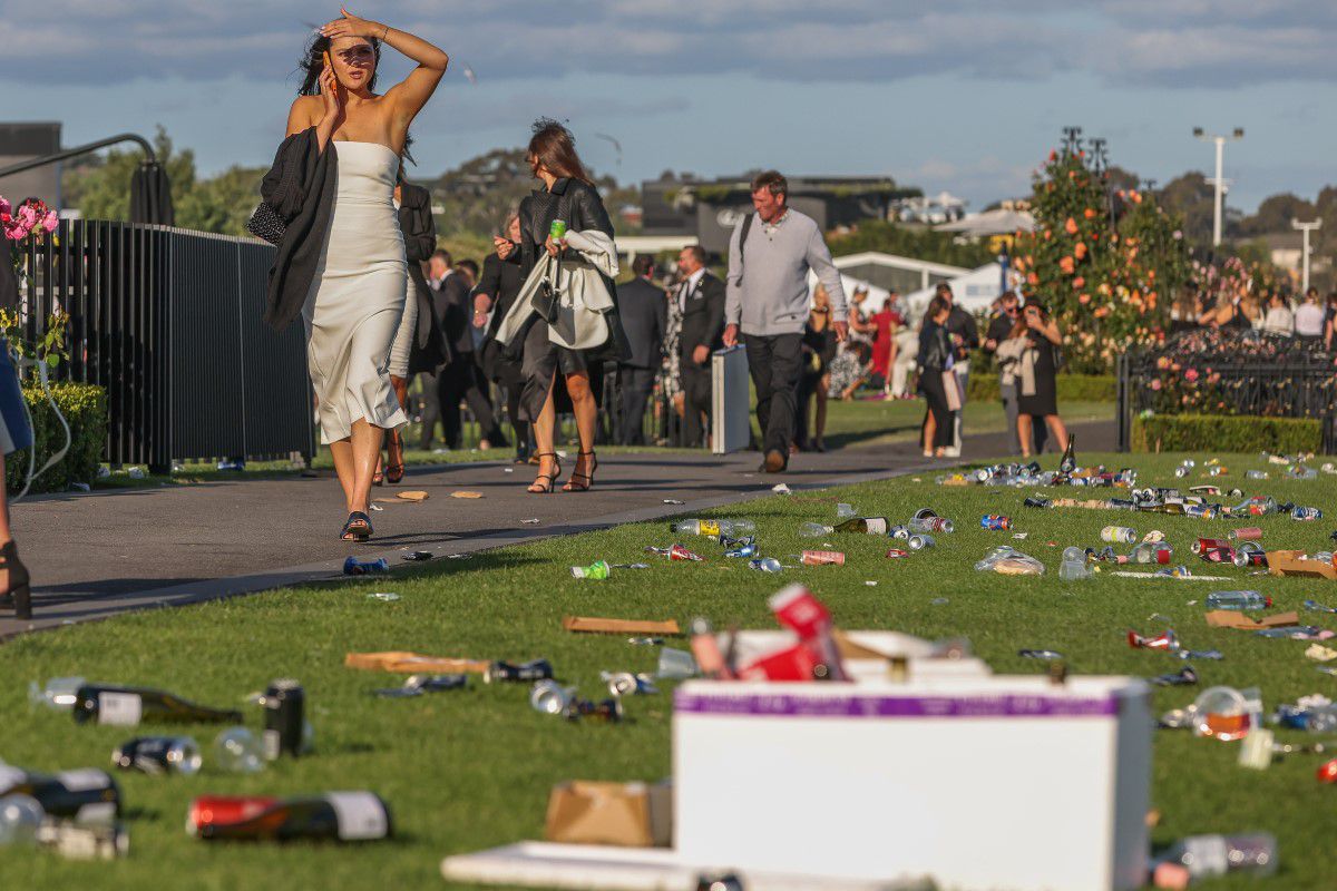 Imagini incredibile în Australia! Ce s-a întâmplat la Victoria Derby Day 2023