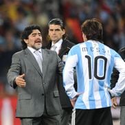 Alejandro Mancuso (spate), alături zeii Argentinei: Diego Maradona și Lionel Messi. Foto: Imago Images