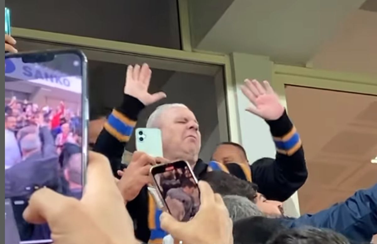 Cu ce imagine se laudă Marius Șumudică pe WhatsApp: „Magician!”