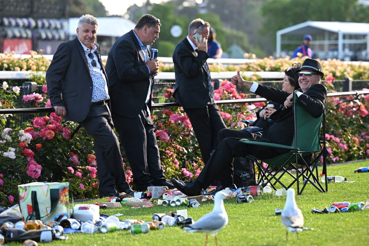 Imagini incredibile în Australia! Ce s-a întâmplat la Victoria Derby Day 2023