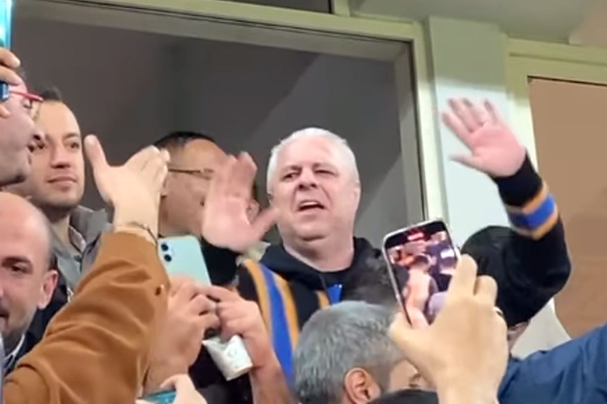 Cu ce imagine se laudă Marius Șumudică pe WhatsApp: „Magician!”