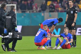 Lovitură pentru FCSB înainte de meciul cu UTA » Titularul a ieșit accidentat din antrenament