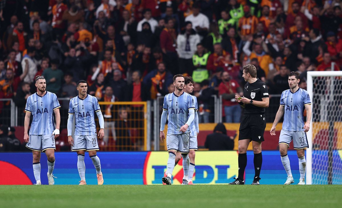 Radu Drăgușin, gafă în Galatasaray - Tottenham