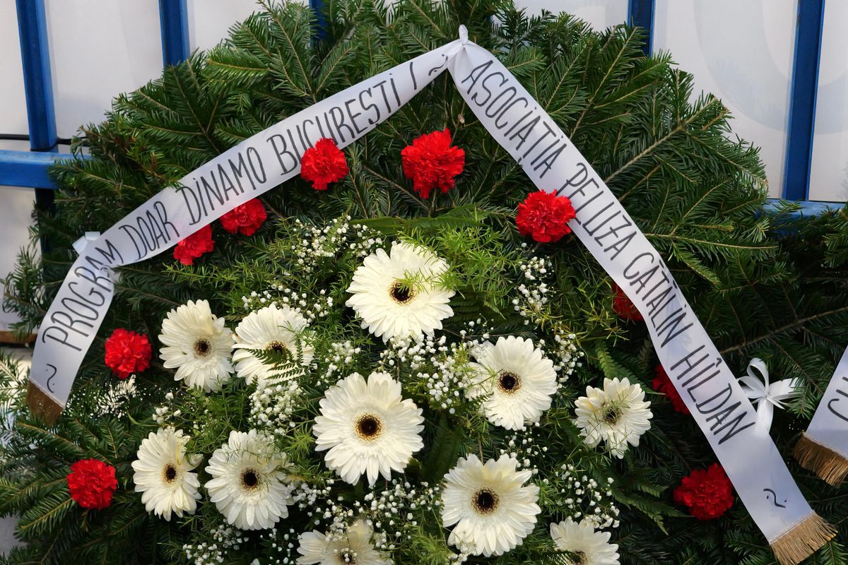 Sicriul lui Emeric Ienei, depus la stadionul din Oradea