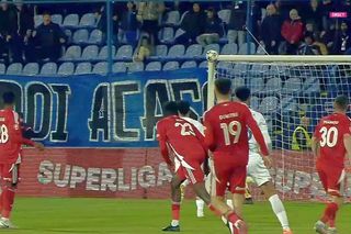 Până și Hagi a fost impresionat! Cum a putut să intre un asemenea gol?! » „Și coechipierii și-au pus mâinile în cap”