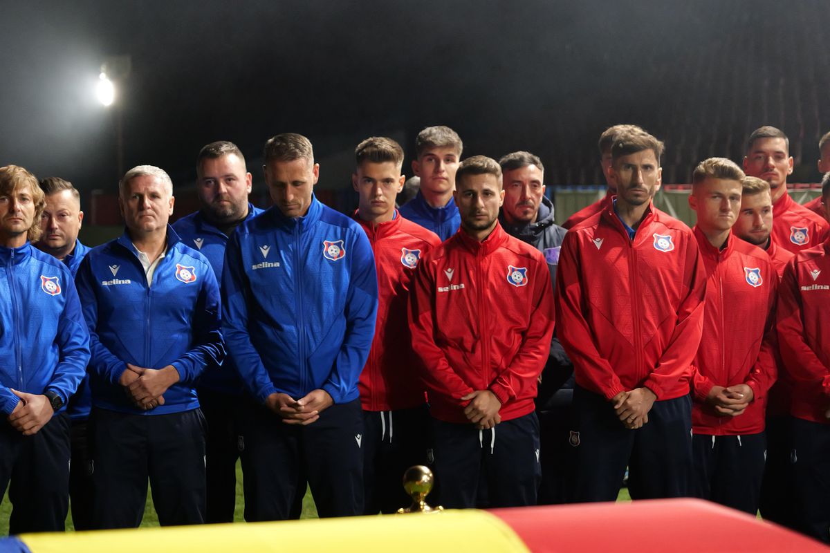 Sicriul lui Emeric Ienei, depus la stadionul din Oradea