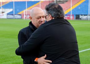 Mii de oameni s-au strâns la stadionul din Oradea pentru a-și lua rămas bun de la Emeric Ienei » Gabi Balint, în lacrimi