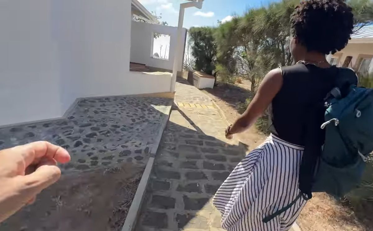 L-a găsit pe controversatul Radu Mazăre: lucra la construcția unui teren pentru un sport inedit! Imaginile postate de un celebru vlogger român