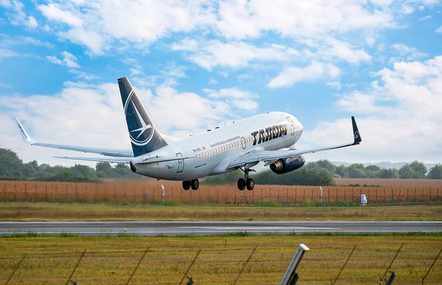 Au pierdut avionul, după ce au făcut 13 kilometri în două ore și 13 minute! Situație neplăcută, înainte de capul de afiș al etapei