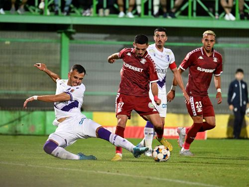 Drillon Hazrollaj, extrema dreaptă de 21 de ani a Rapidului // foto: Imago