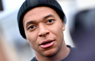 „Dezastru de PR!” » Mbappe, ieșire nervoasă după ce a citit versurile: „Ne implorai să te băgăm în acționariat, deși n-ai niciun ban!”