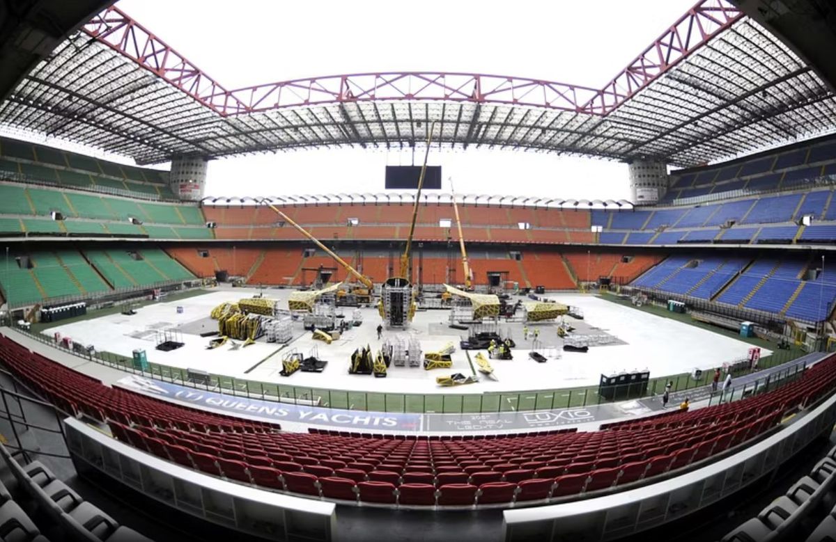 Imagini cu San Siro - Giuseppe Meazza, legendarul stadion care va fi înlocuit din 2031 de o arenă nouă cu 71.500 de locuri
