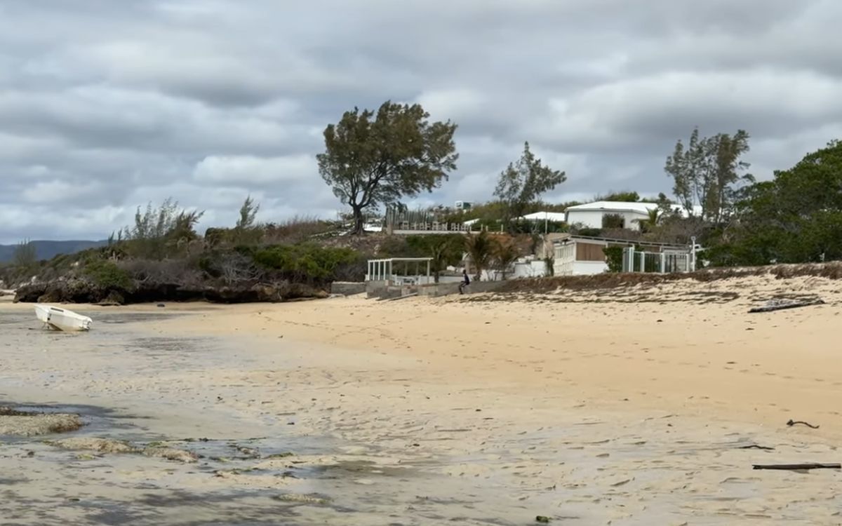 L-a găsit pe controversatul Radu Mazăre: lucra la construcția unui teren pentru un sport inedit! Imaginile postate de un celebru vlogger român