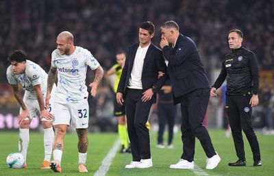 Cristi Chivu, în pericol să-și piardă un titular » Liverpool ar fi gata să-i propună lui Inter 100 de milioane de euro!