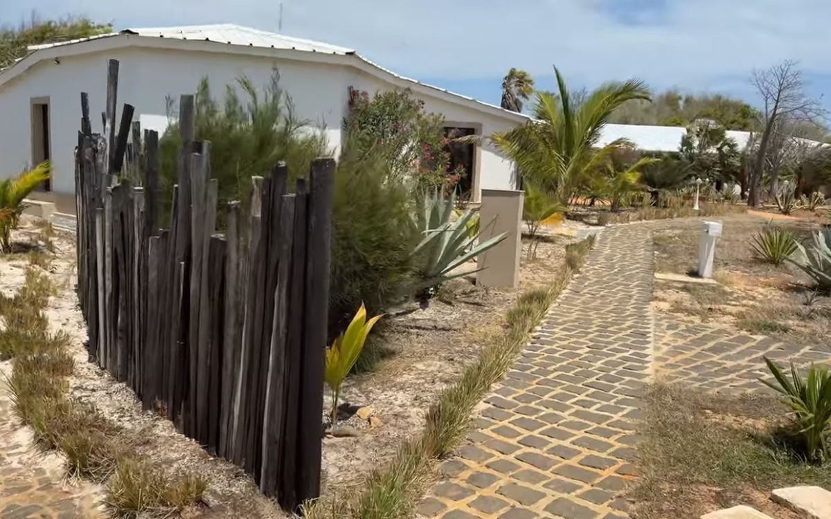 L-a găsit pe controversatul Radu Mazăre: lucra la construcția unui teren pentru un sport inedit! Imaginile postate de un celebru vlogger român